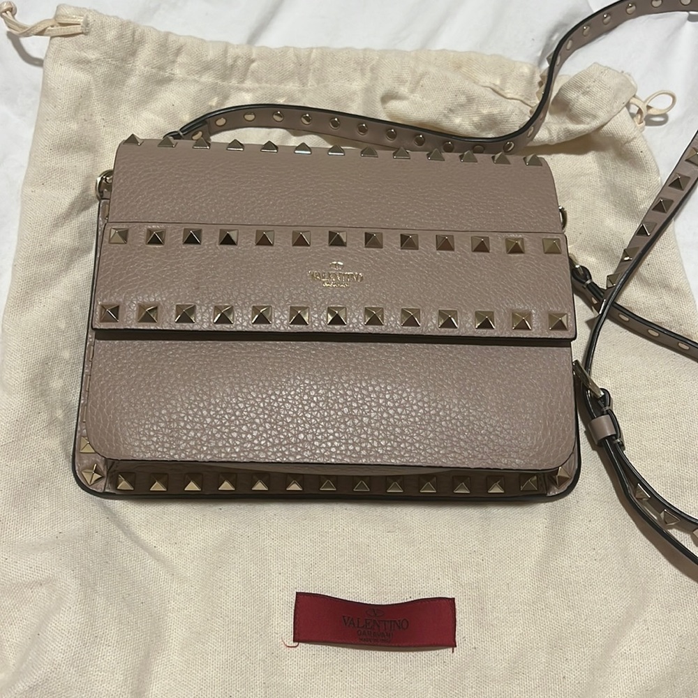 Valentino Garavani SMALL ROCKSTUD GRAINY CALFSKIN CROSSBODY BAG